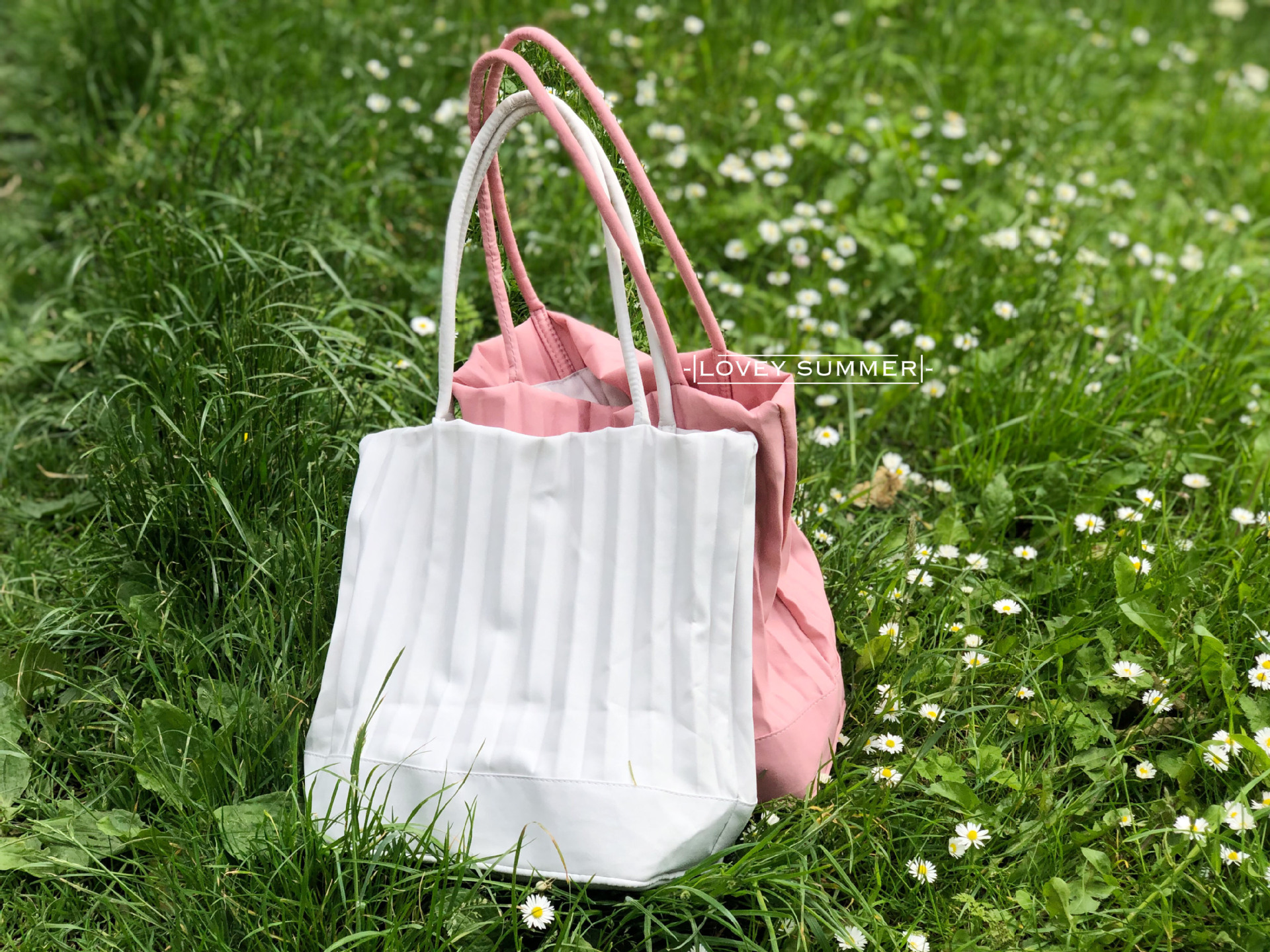 AFFA9E30-0542-4BF6-AD0F-1E3595