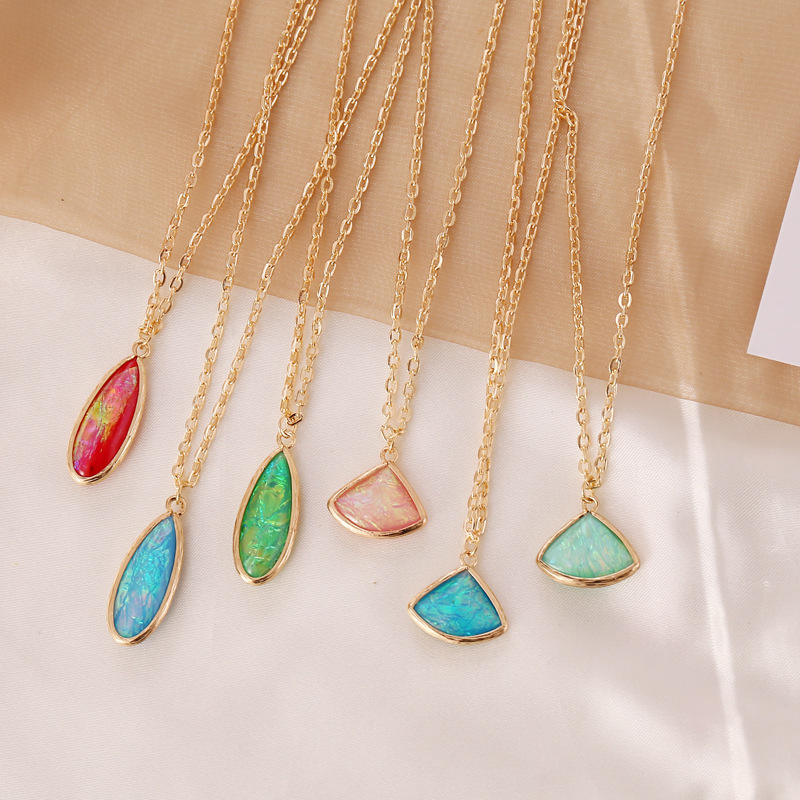 Fashion Semi-precious Stone Pendent Necklace Wholesale display picture 12