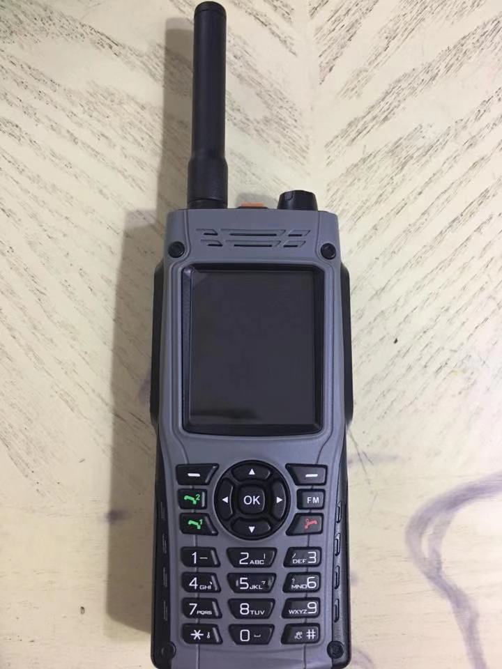 GSM手机/CDMA450MHZ/DLNA G830mini GSM  3卡