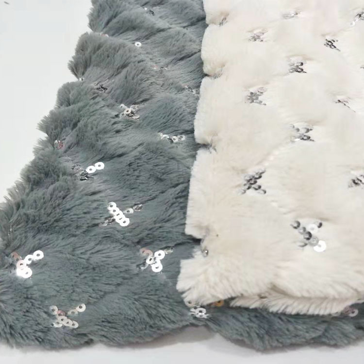 全涤PV绒（南韩绒）绣花亮片十字架绒布面料 针织毛绒 人造长毛绒