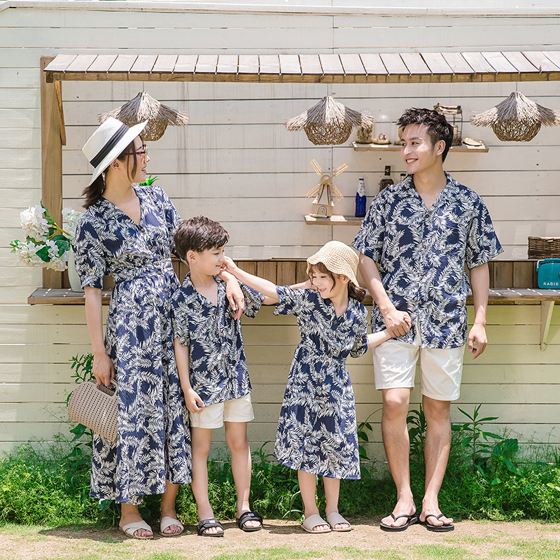 Original parent-child dress new summer beach holiday mother daughter dress a family of four father son shirt Japan