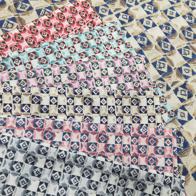 实力厂家涤纶数码印花服装男女装舒服面料超细旦来图来样免费打样|ms