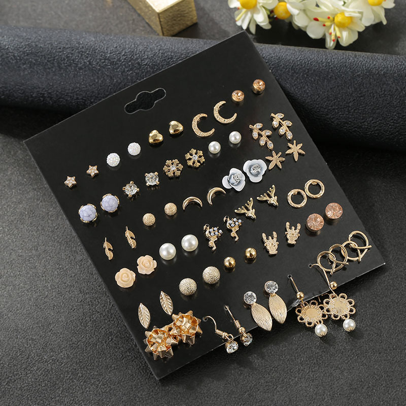 Earring Set Combination 30 Pairs Of Stud Earrings Crystal Peach Heart Moon Diamond Earrings Baroque display picture 3