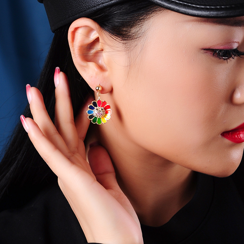 E9102304 Koreanische Mode S925 Silber Nadel Ohrringe Internet-promi-trend All-match-ohrringe Temperament Diamant Blumen Ohrringe display picture 11