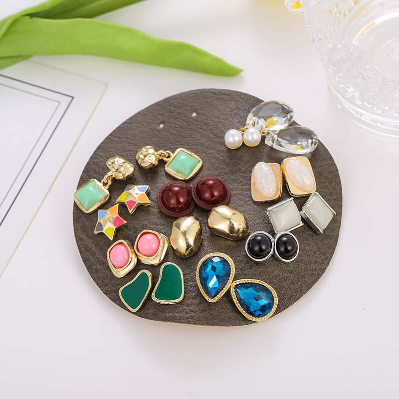 New Cat Eye Resin Earrings Set Crystal Earrings Colorful Small Star Earrings Nihaojewelry Wholesale display picture 5