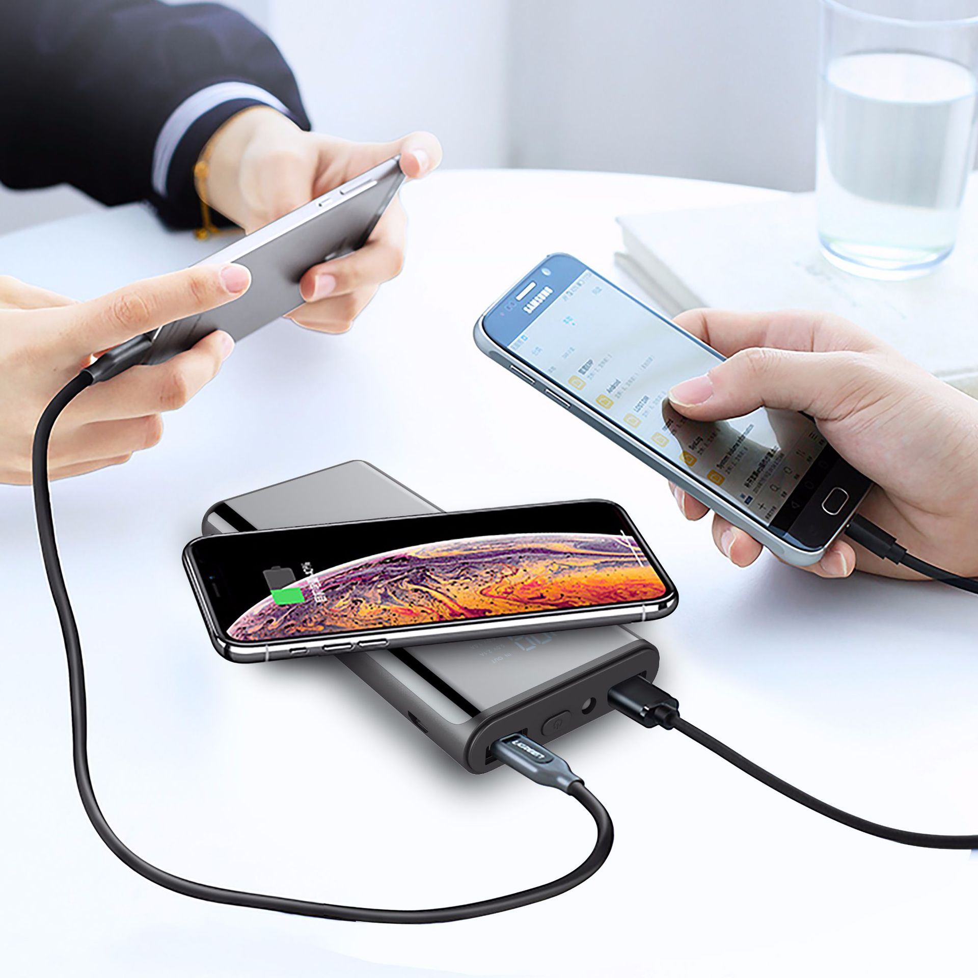 厂家直销二合一充电宝 大容量10000毫安超薄手机移动电源无线快充