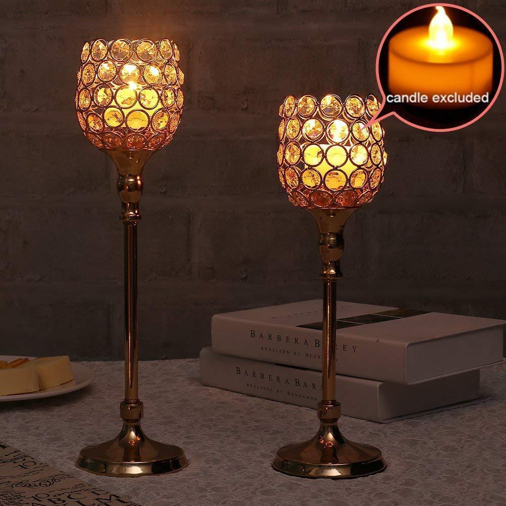 아름답게 배열된 촛대