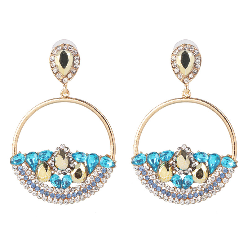 52465 Jujia Neue Geometrische Runde Ohrringe Weibliche Kreative Europäische Und Amerikanische Einfache Hohle Ohrringe Diamant Ohrringe display picture 7