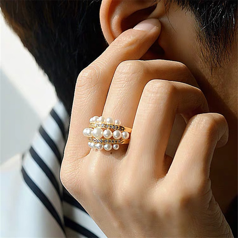 Luxury Ring Micro-set Diamond With Pearl Ring Copper display picture 2