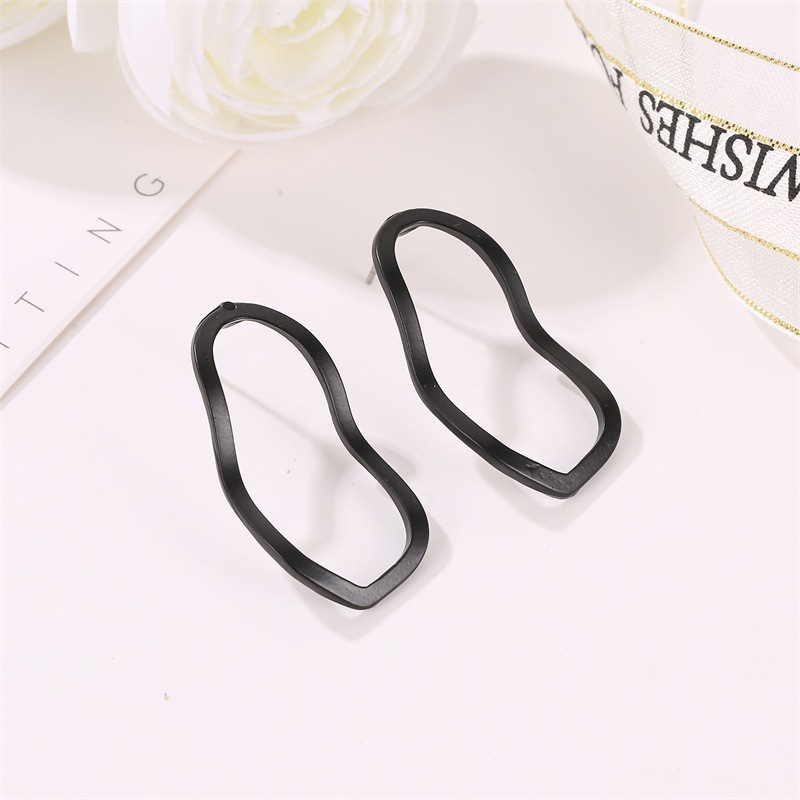 Explosion Earrings Earrings Geometric Irregular Hollow Wave Earrings Earrings display picture 5