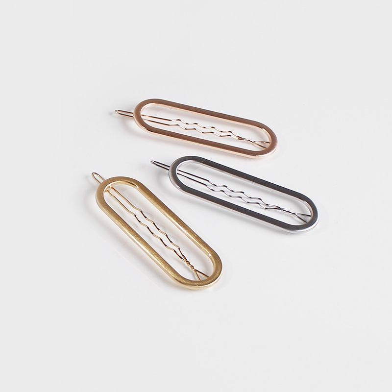 Korean Simple Hollow Large Oval Hair Clip display picture 4