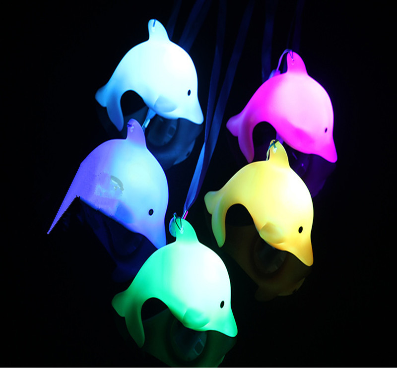 海洋馆创意礼品七彩闪光挂绳海豚动物变色小夜灯地摊儿童发光玩具