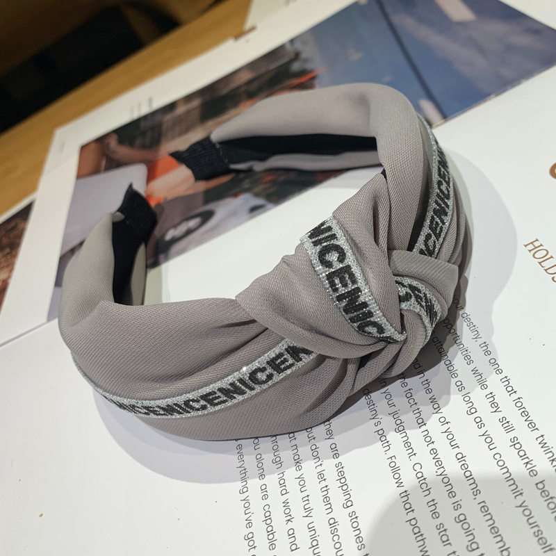 Neues koreanisches breites Rand-Knoten-Clip-Stirnband mit einfarbigem Buchstaben, süßer und niedlicher Haarschmuck für Erwachsene_voghion.com