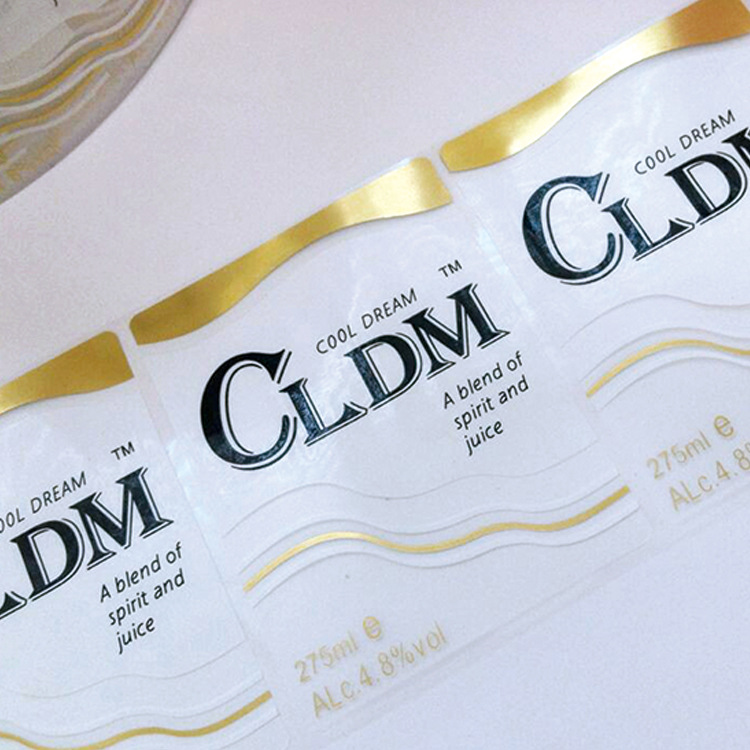 厂家供应鸡尾酒标签 冷烫印刷一次性完成 防伪商标 二维码酒标