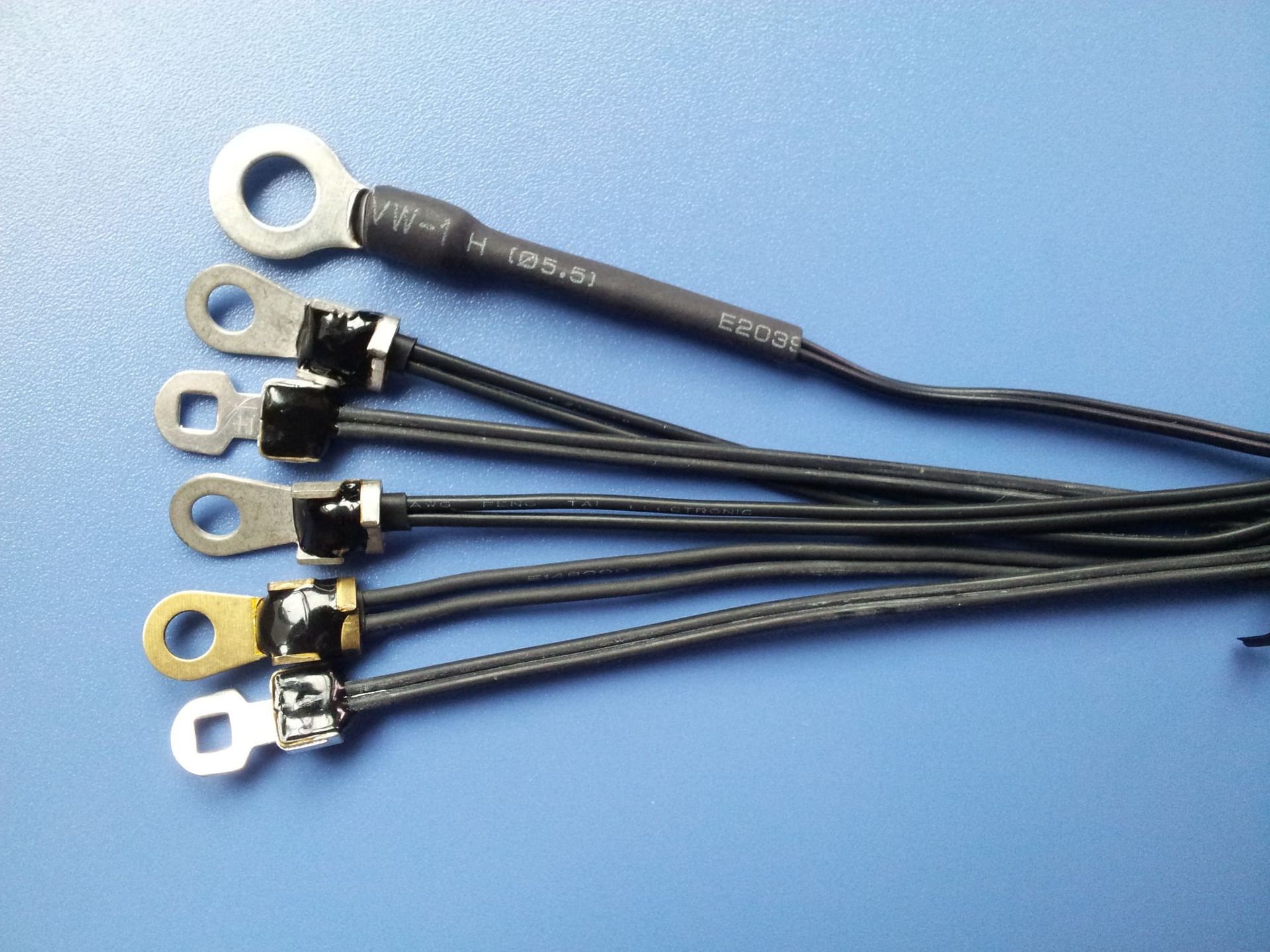 电源电池包NTC温度传感器黑头注塑成型防水耐高温反应灵敏