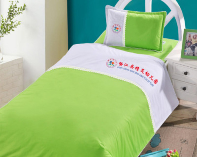 幼兒園被子三件套 平板123綠色兩節拼蕾絲邊繡花款被芯被套午睡被