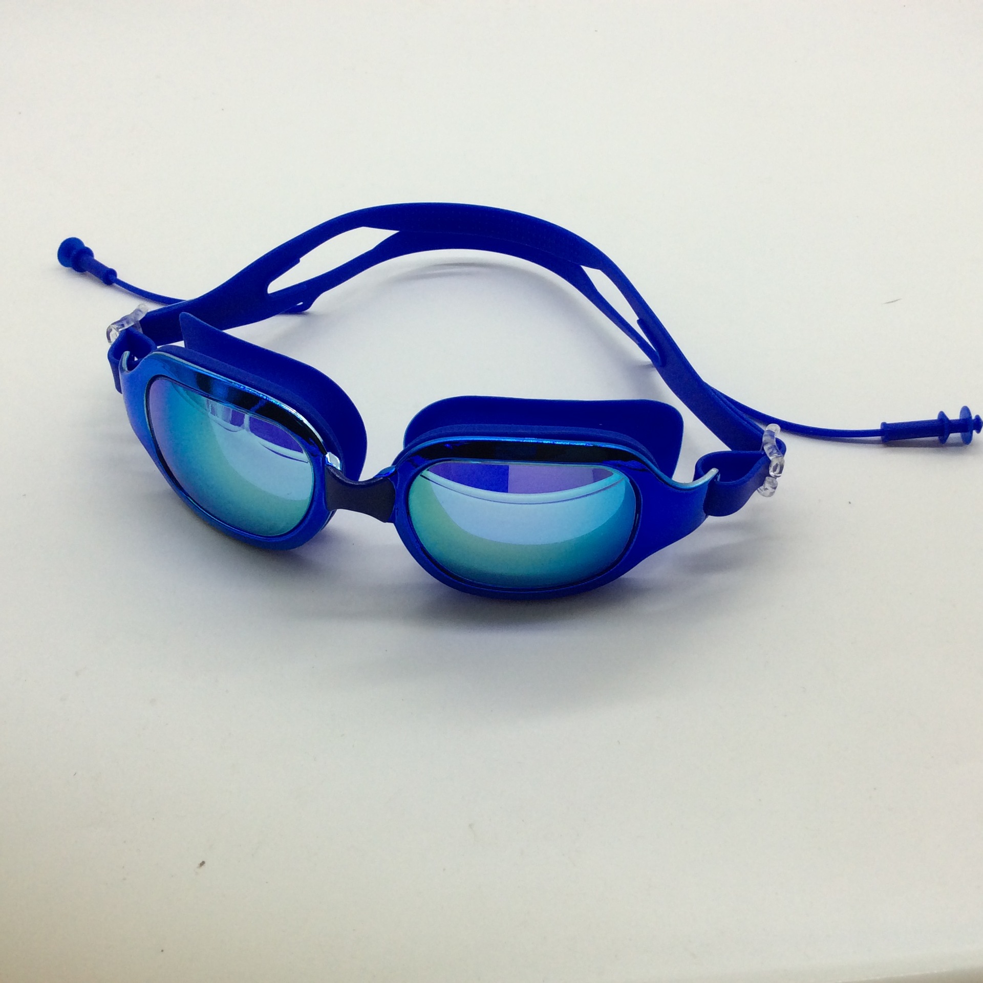 {B8D0E03F-D8FB-2547-0823-370DD