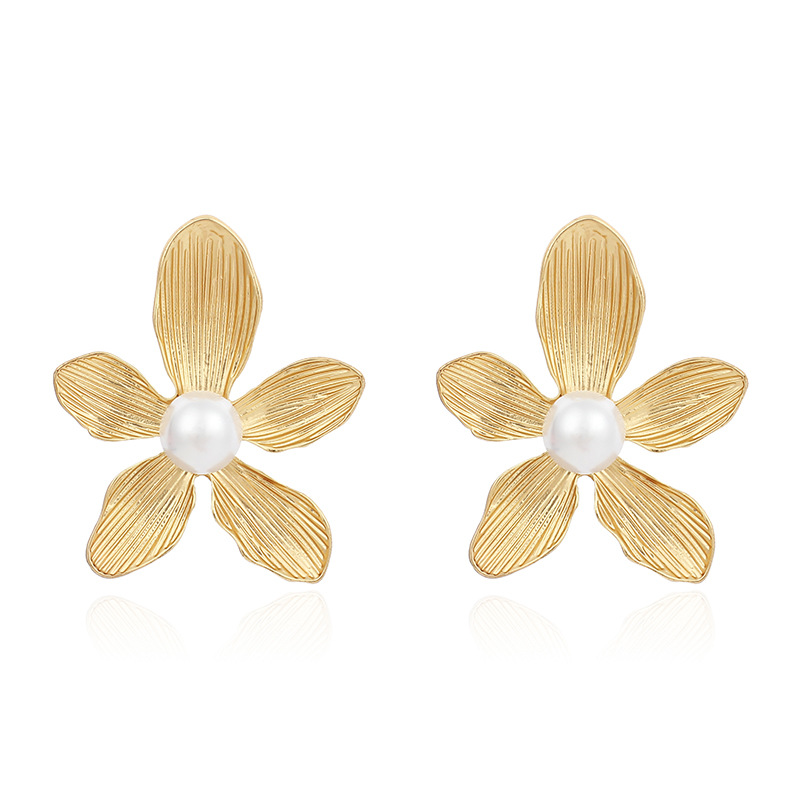 20g Weight Earrings Classification Wedding, Travel Occasion Women'S Gender Gold, Silver Color Fashion Flower Pearl Alloy Earrings 1