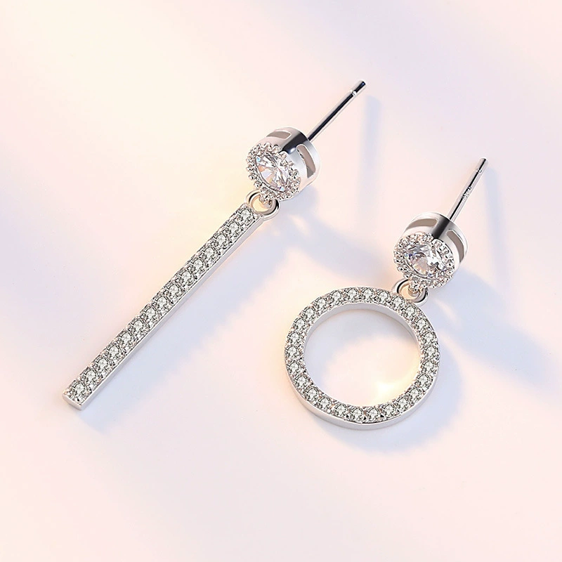 Fashionable earrings with tassels, Korean style, simple and elegant design, mid-length