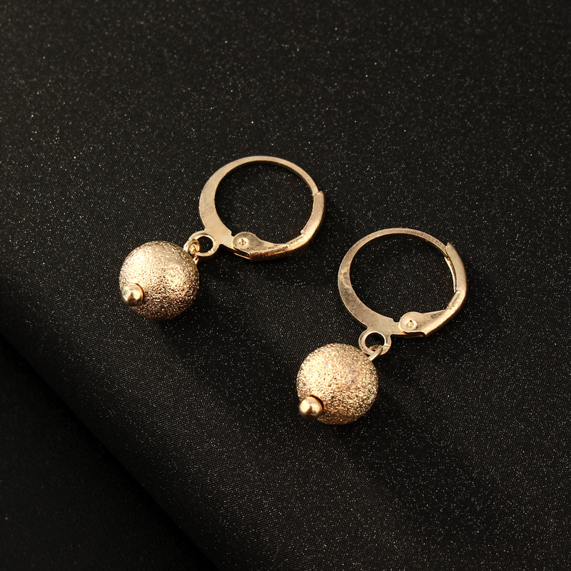 Hot Sale Retro Simple Metal Frosted Ball Pendant Ear Ring Geometric Earring Wholesale Nihaojewelry display picture 6