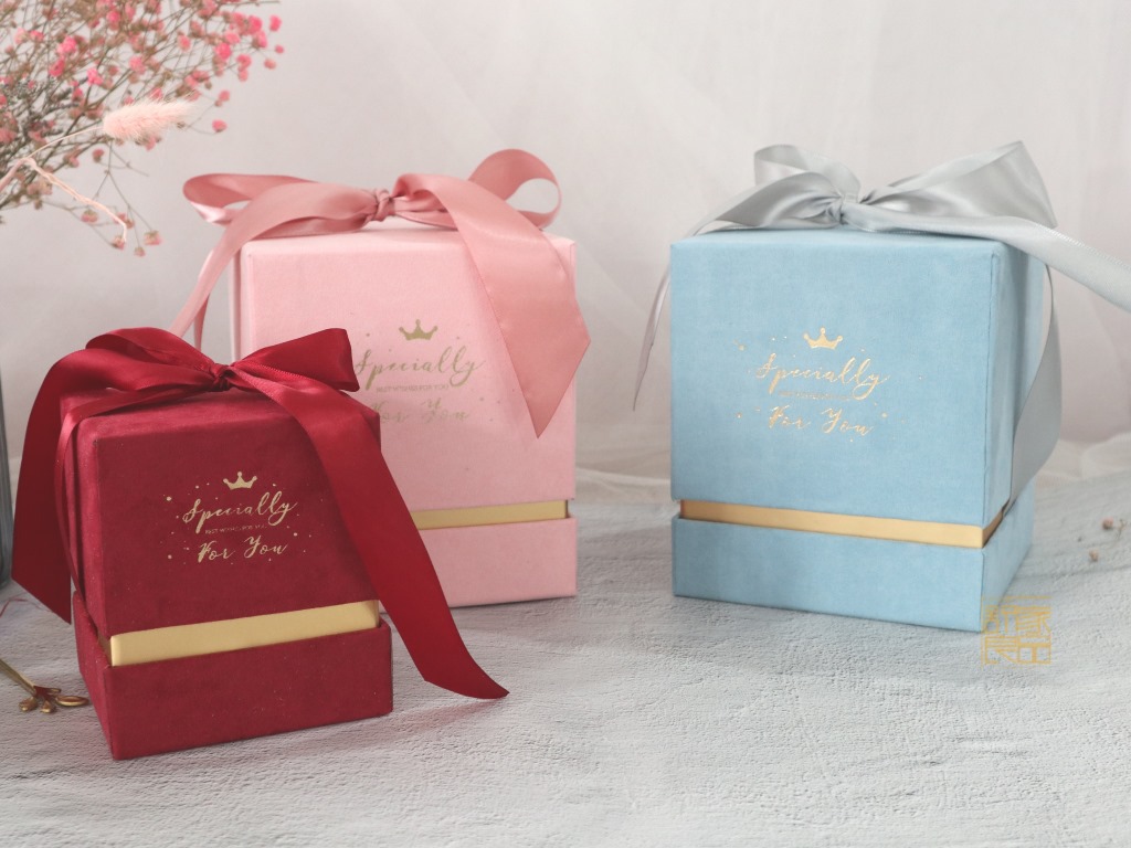 伴娘伴手礼盒回礼品包装绒布纯色烫金玉玺盒创意生日礼物包装盒