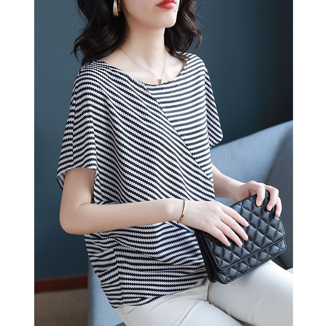 Stripe Chiffon shirt short sleeve T-shirt loose New fashionable bat 