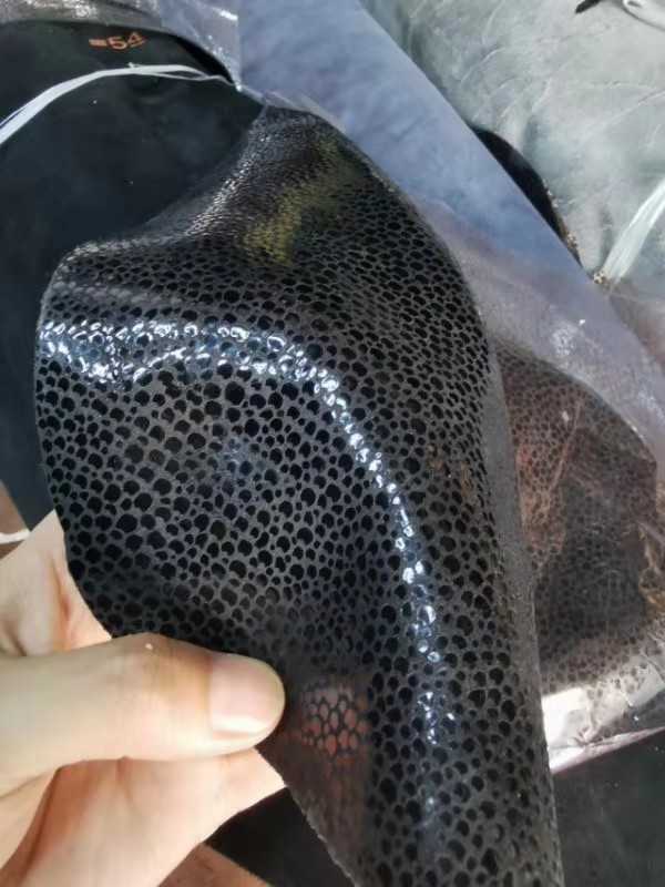 义乌攀大皮革 牛绒贴膜蛇纹豹点 1.4mm 各种纹路皆可定做