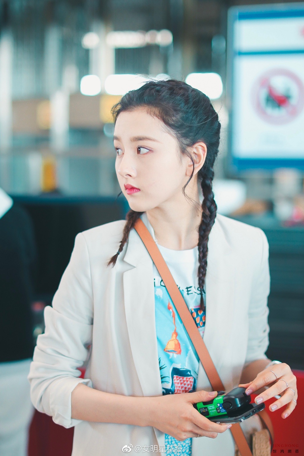 Costume femme en Mélange de fibres chimiques - Ref 3334913 Image 18