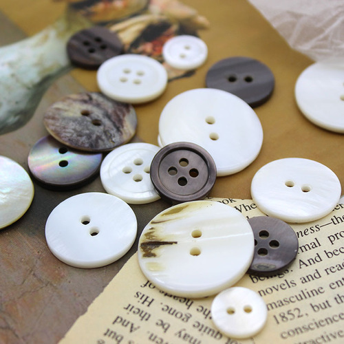 Shell button round button fashionable two-eyed Masibei shirt shell button small fragrant style clothes button accessories