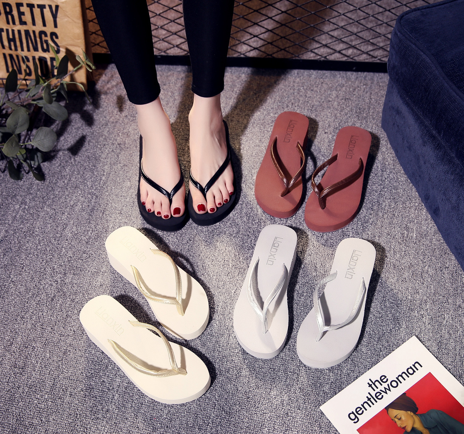 夏季時尚韓版坡跟細帶人字拖女簡約學生防滑夾腳涼拖鞋女多色批發