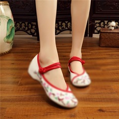 Small Plum Blossom Chinese Style Hanfu Match Chinese Style Retro Embroidered High-Heeled Ancient Costume Embroidered Fabric Square Dance Shoes