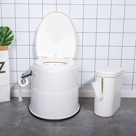 普通马桶;垃圾桶;收纳架