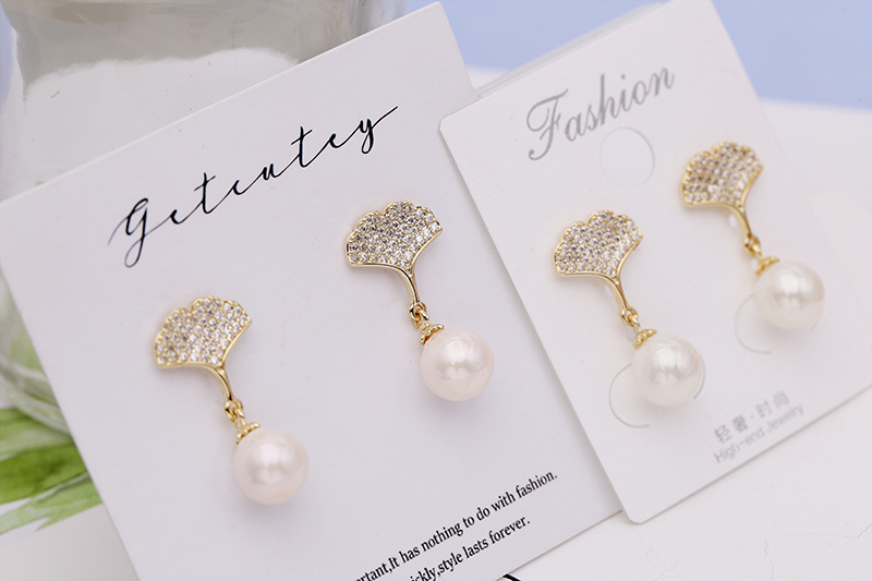 Ginkgo Leaf Zircon Pendientes S925 Silver Needle Pearl Stud Aretes Para Mujer display picture 4