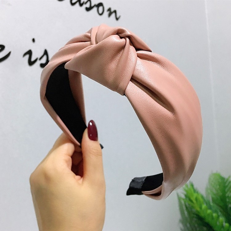 New Pu High-end Headband Korean Style Knotted Wide Edge Fashion Hair Accessories Hairpin display picture 5