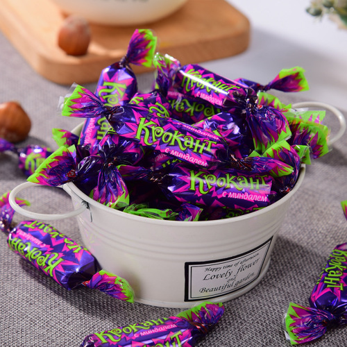 Russian imported KDV purple candy, nut chocolate sandwich candy, 500g wedding candy, wedding souvenir snacks