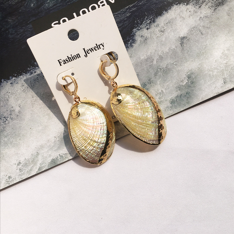 Fashion New Retro Exaggerated Conch Niche Gold-plated Shell Earrings Wholesale display picture 17