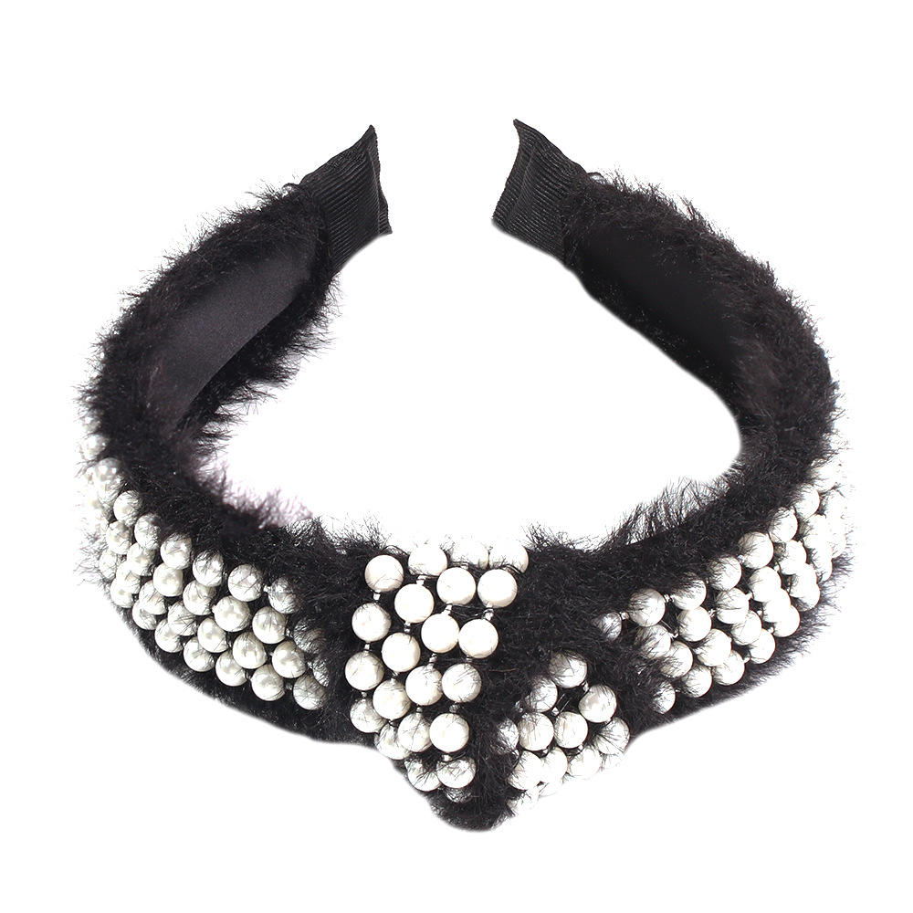 F1474 Europäisches Und Amerikanisches Breites Nerzfell Mode Stirnband Grenz Überschreitende Kreative Eingelegte Perlen Geknotete Einfarbige Strick Haar Zubehör Frauen display picture 5