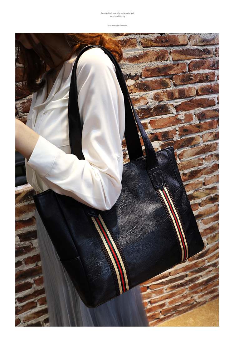 Women's Large All Seasons Pu Leather Solid Color Fashion Square Zipper Tote Bag display picture 3