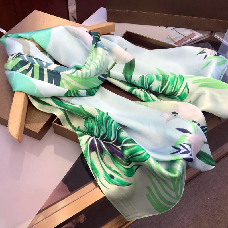 新品新品发布12姆米真丝素绉缎数码精喷真丝长巾三八礼品|ms