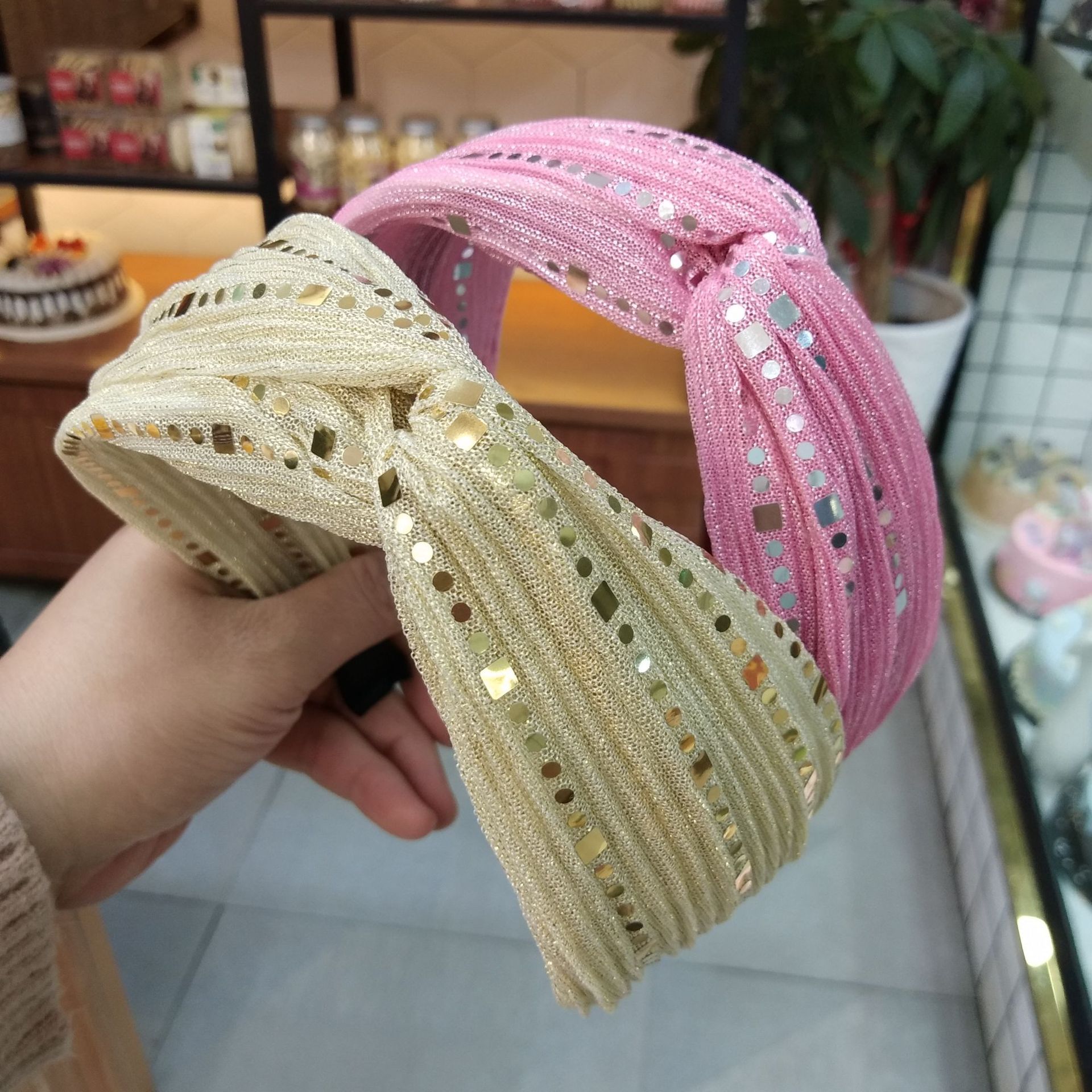 Koreanische Version Von Polka Dot, Hellem Seide, Geknotetes Stirnband, Modischem Stoff, Breitem Gesicht, Gepresstetem Haar, Haarschmuck, Haarnack, Einfachem Stirnband Für Frauen display picture 3