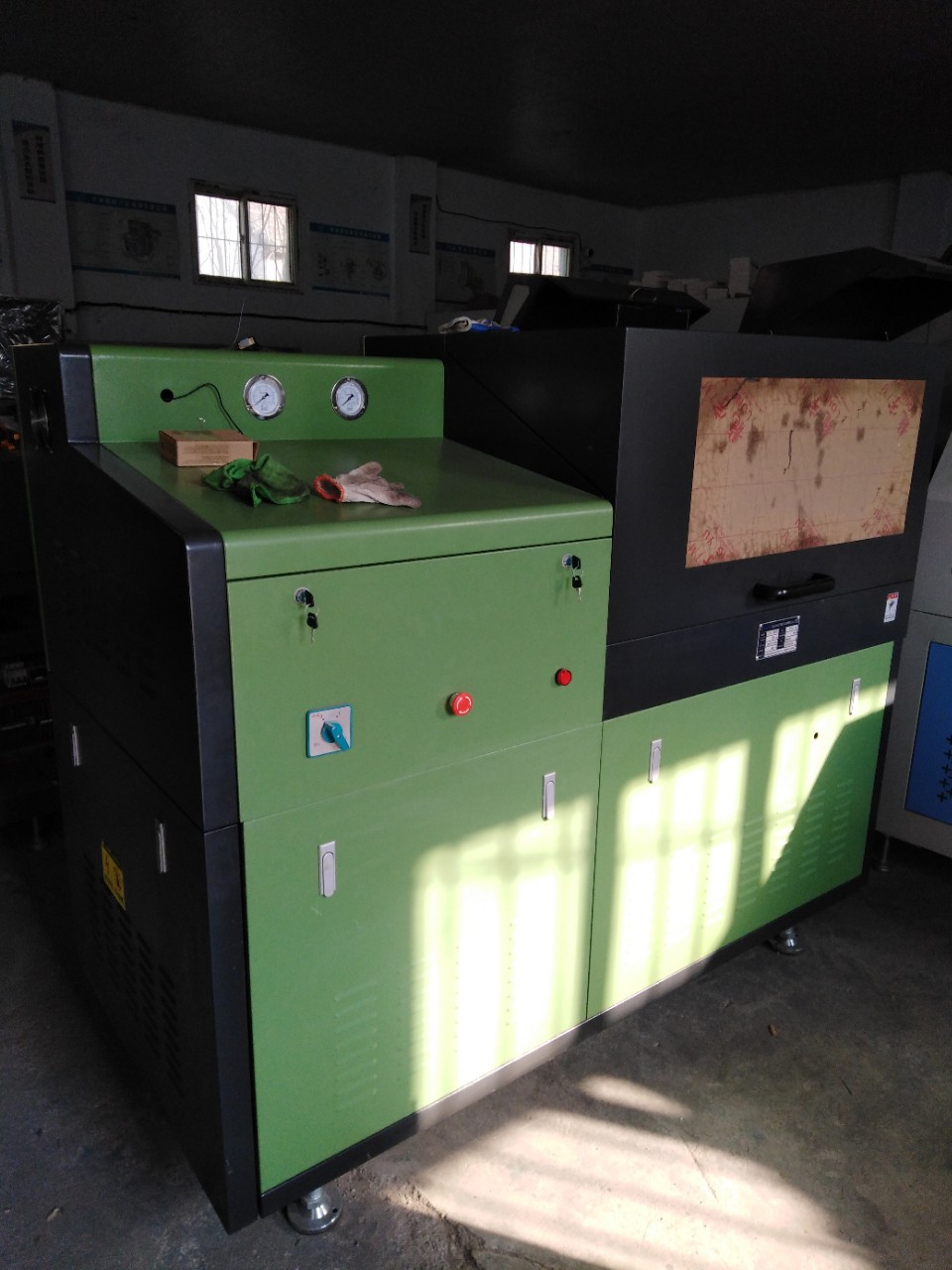 708共轨试验台出口型CR3000