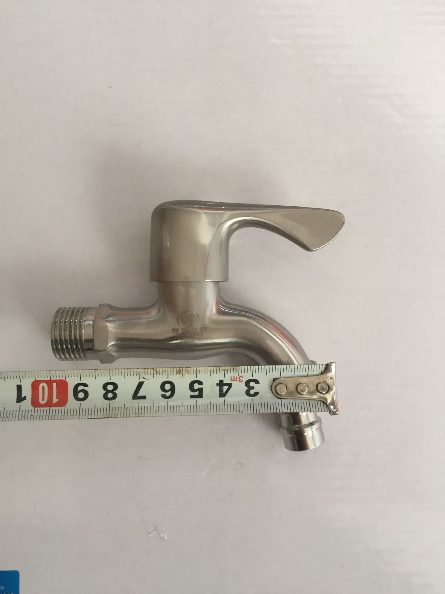 Factory wholesale quick-opening faucet 304 washing machine small faucet copper core quick-opening stainless steel faucet Application Scenario