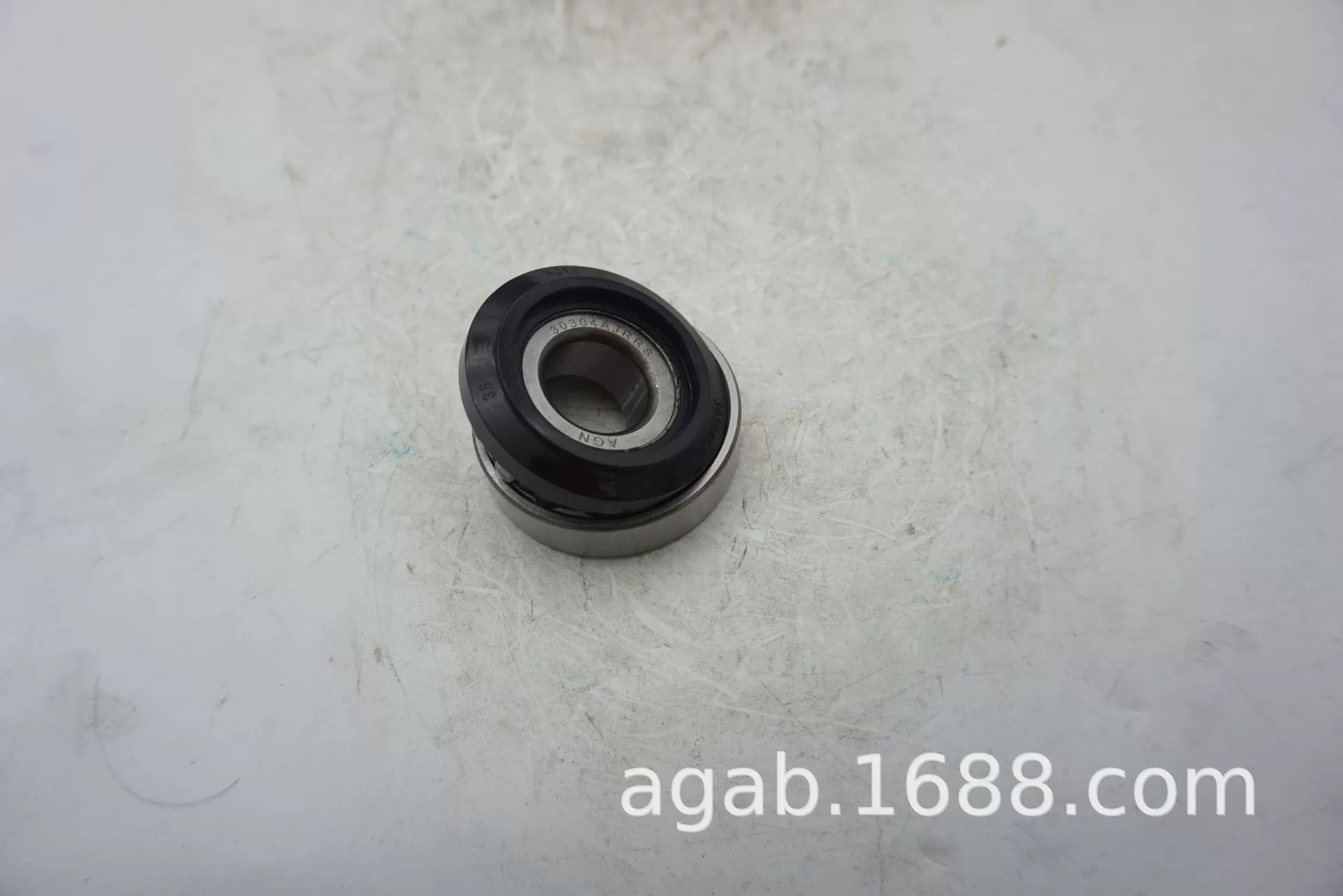 Y61 Овца Подшипник 40003-VB000/30304JR