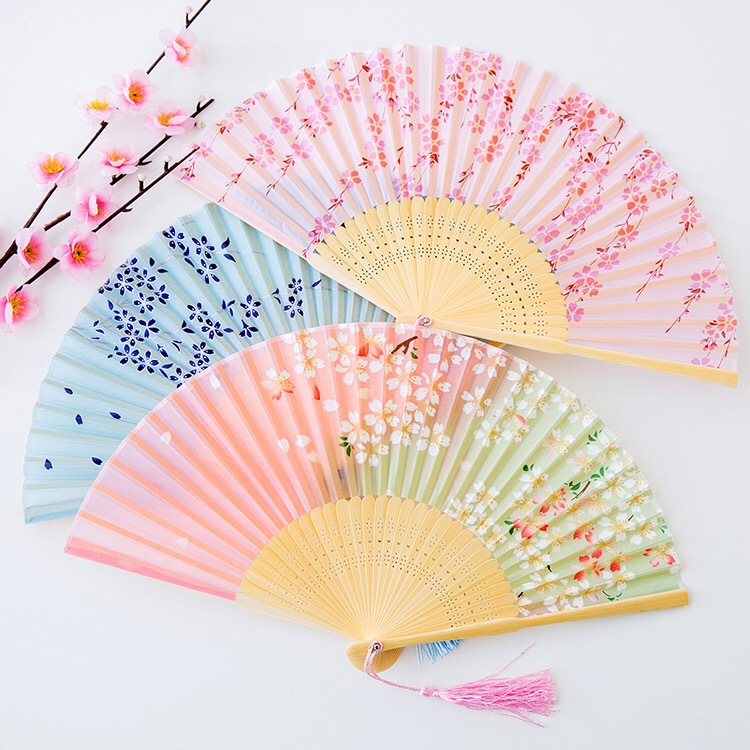 仿真丝旗袍扇日式和风女扇子折扇中国风复古折叠扇古风古典日用扇 阿里巴巴