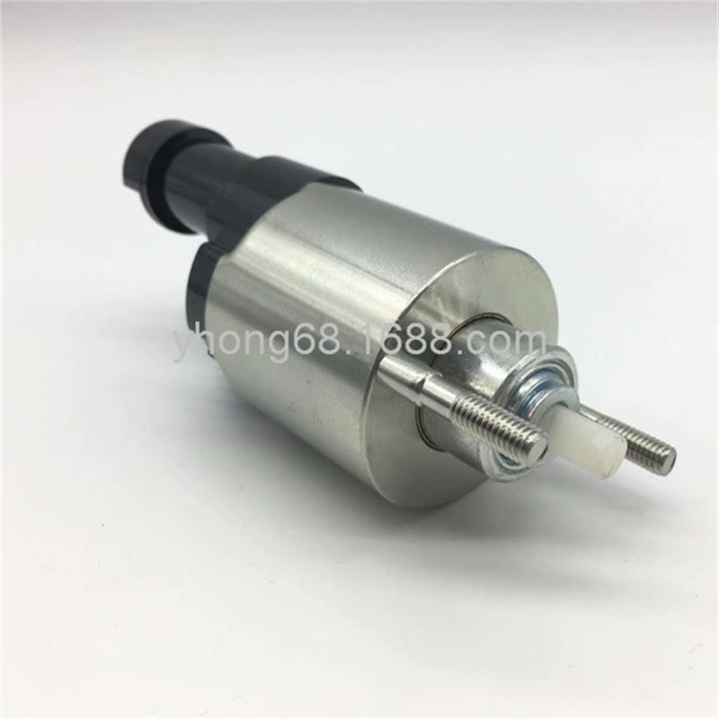 11511981034_1197884037