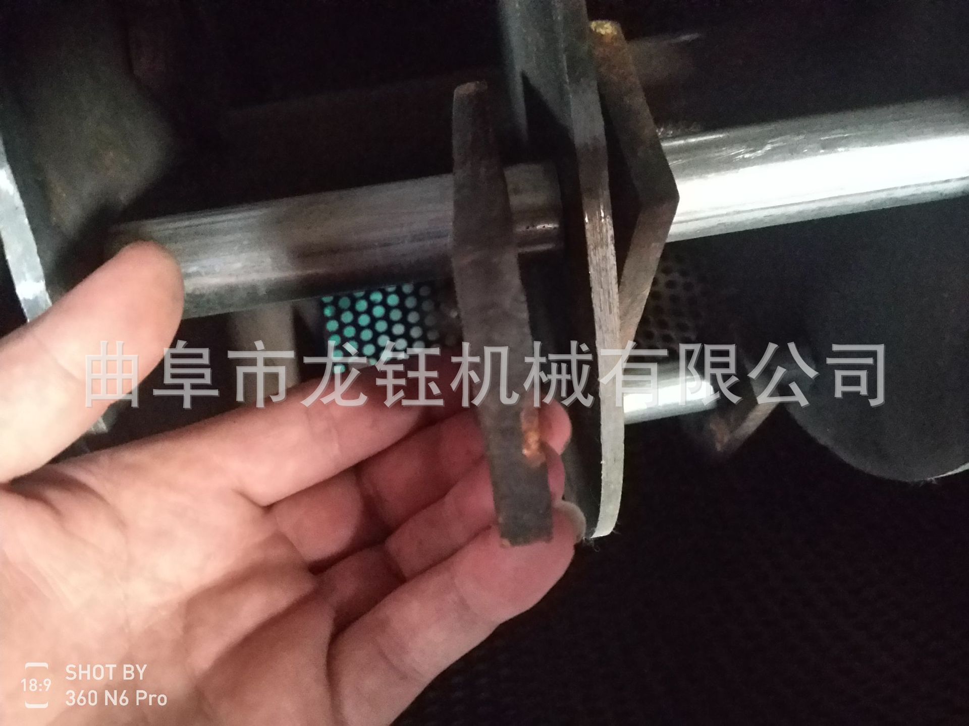 龙钰机械豆饼花生饼粉碎机