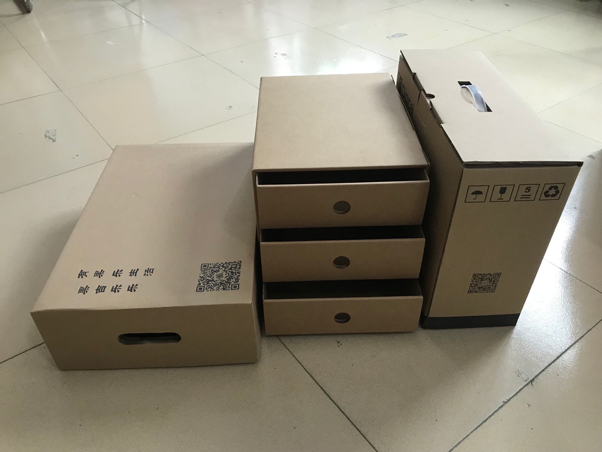 东莞厂家快递纸箱批发物流快递盒打包搬家瓦楞特硬包装箱纸盒子