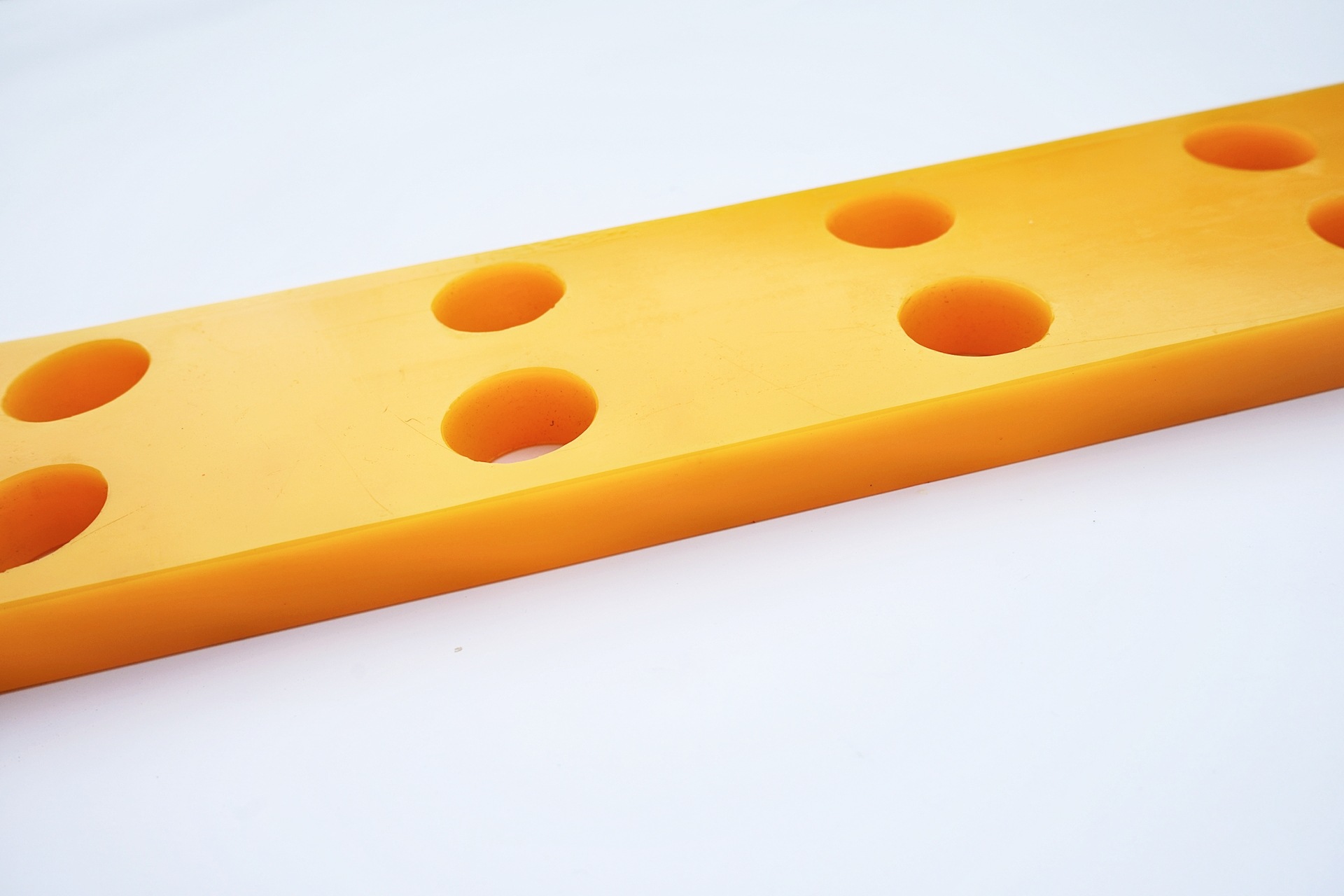 山东烟台富顺供应高耐磨，耐油聚氨酯块(图)  聚氨酯耐磨块  垫块