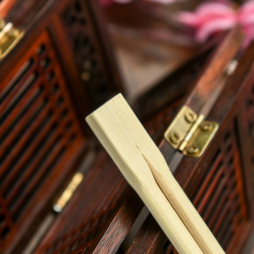 Disposable bamboo chopsticks wedding supplies wedding festive tableware props banquet set toothpicks red wedding chopsticks