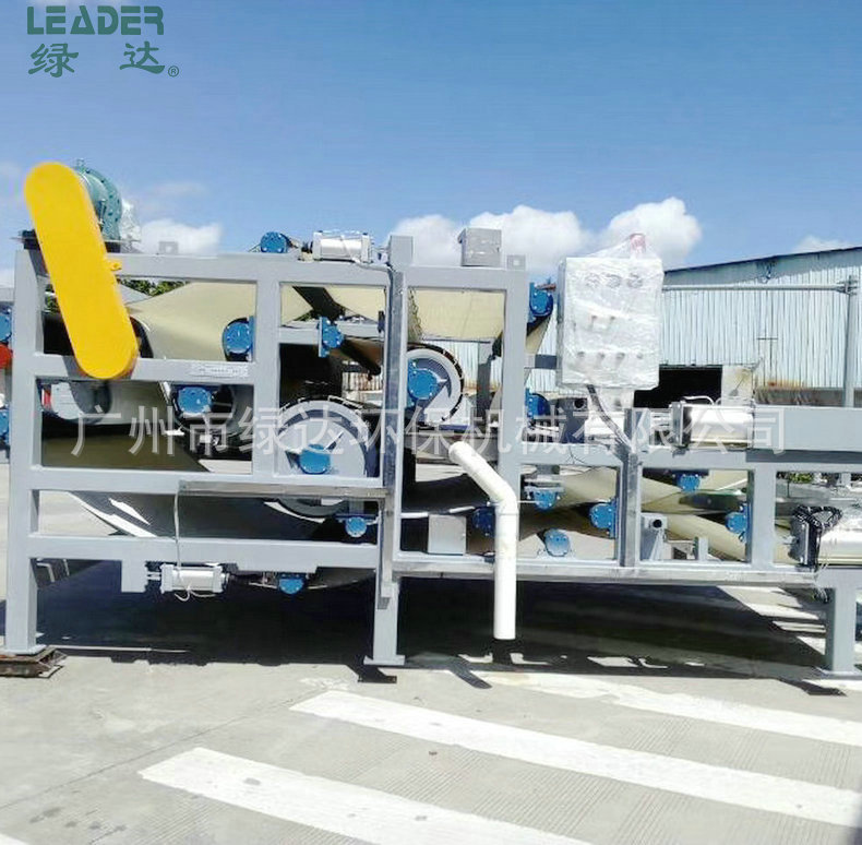 供应污泥处理设备，污水变清回用，污泥干堆，带式压滤机